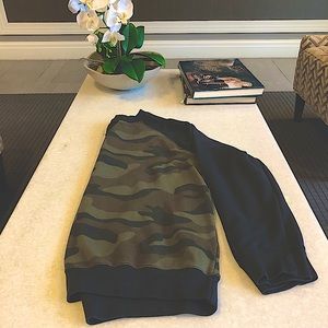 🌳🌲Camo Sweatshirt